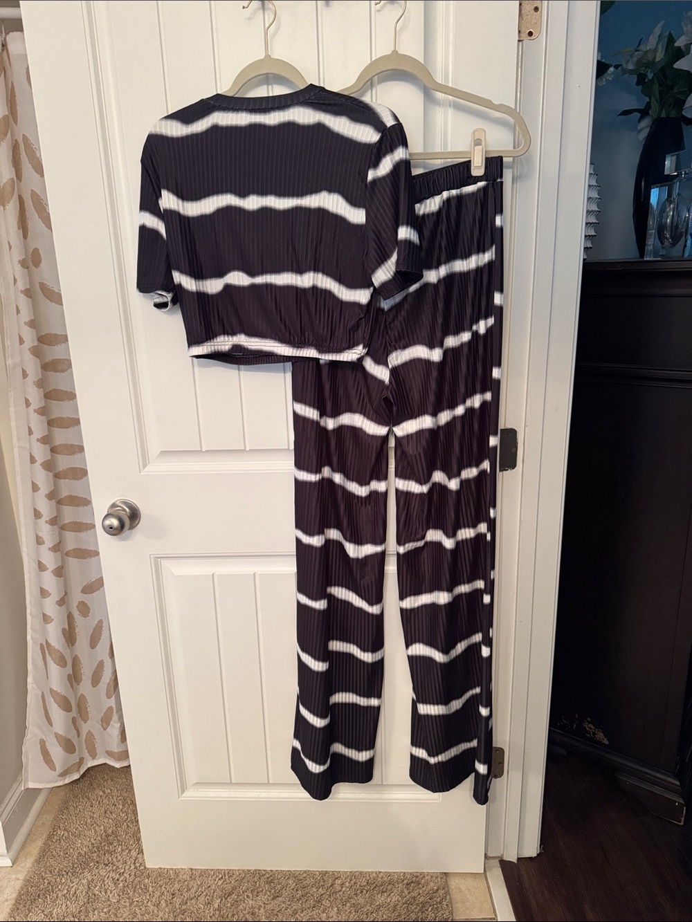 Black & White Tie-Dye Set - Short Sleeve Top & Pants - Picture 2 of 7